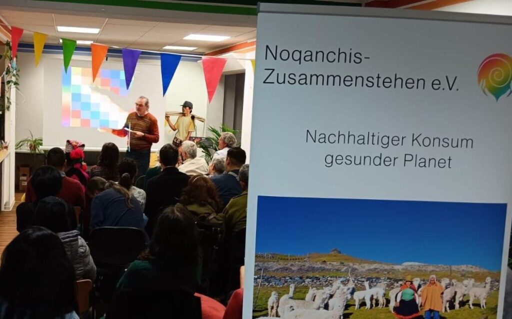In diesem Zusammenhang wurde bei der Veranstaltung die Notwendigkeit hervorgehoben, Verbrauchsvariablen, Nachhaltigkeit, Respekt vor kulturellen Praktiken und Wissen, den Kampf gegen den Klimawandel und fairen Handel in Bezug auf indigene Gemeinschaften und die Prozesse der Vermarktung ihrer Produkte zu berücksichtigen.